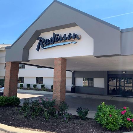Radisson Hotel Detroit-Farmington Hills Ngoại thất bức ảnh