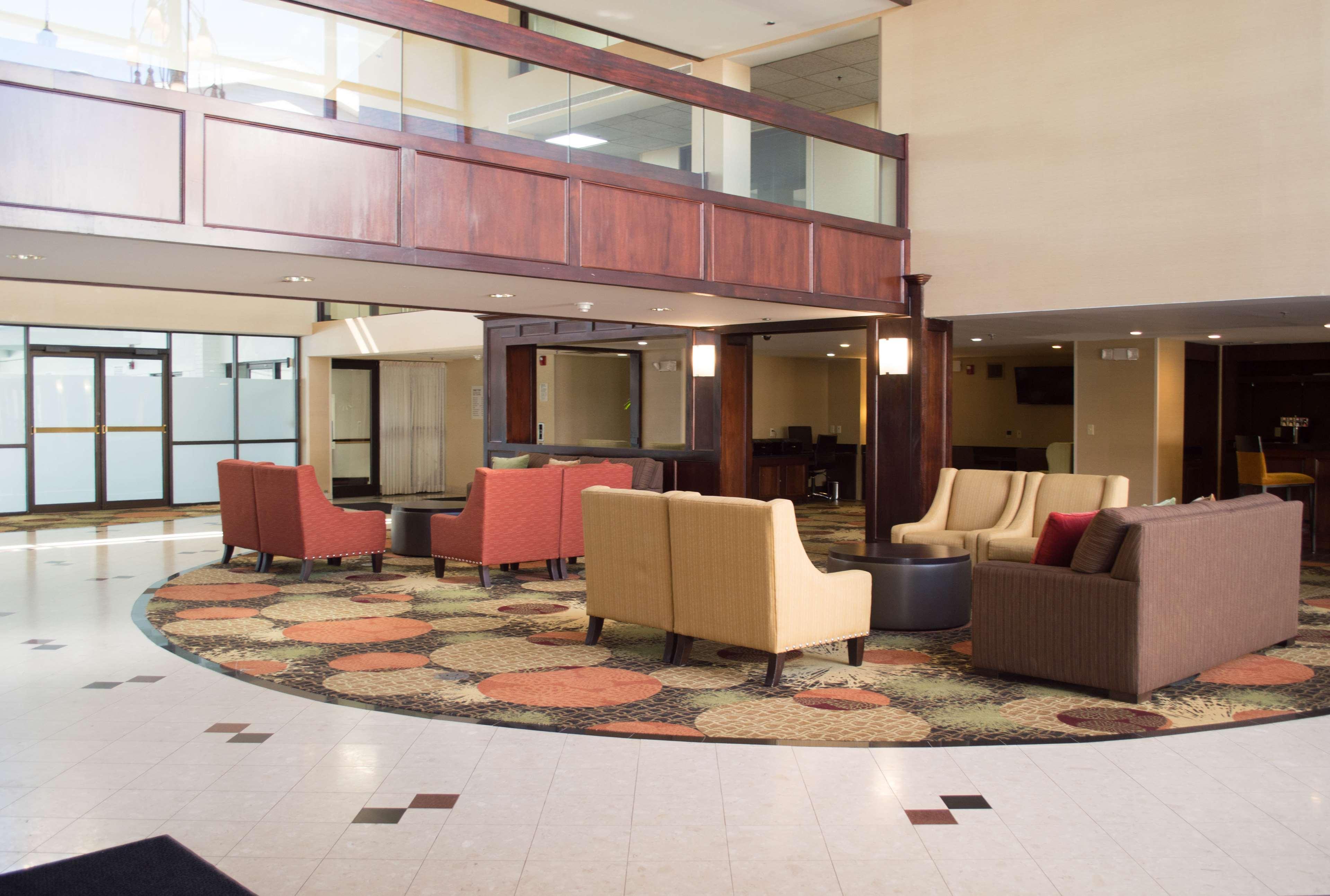 Radisson Hotel Detroit-Farmington Hills Ngoại thất bức ảnh