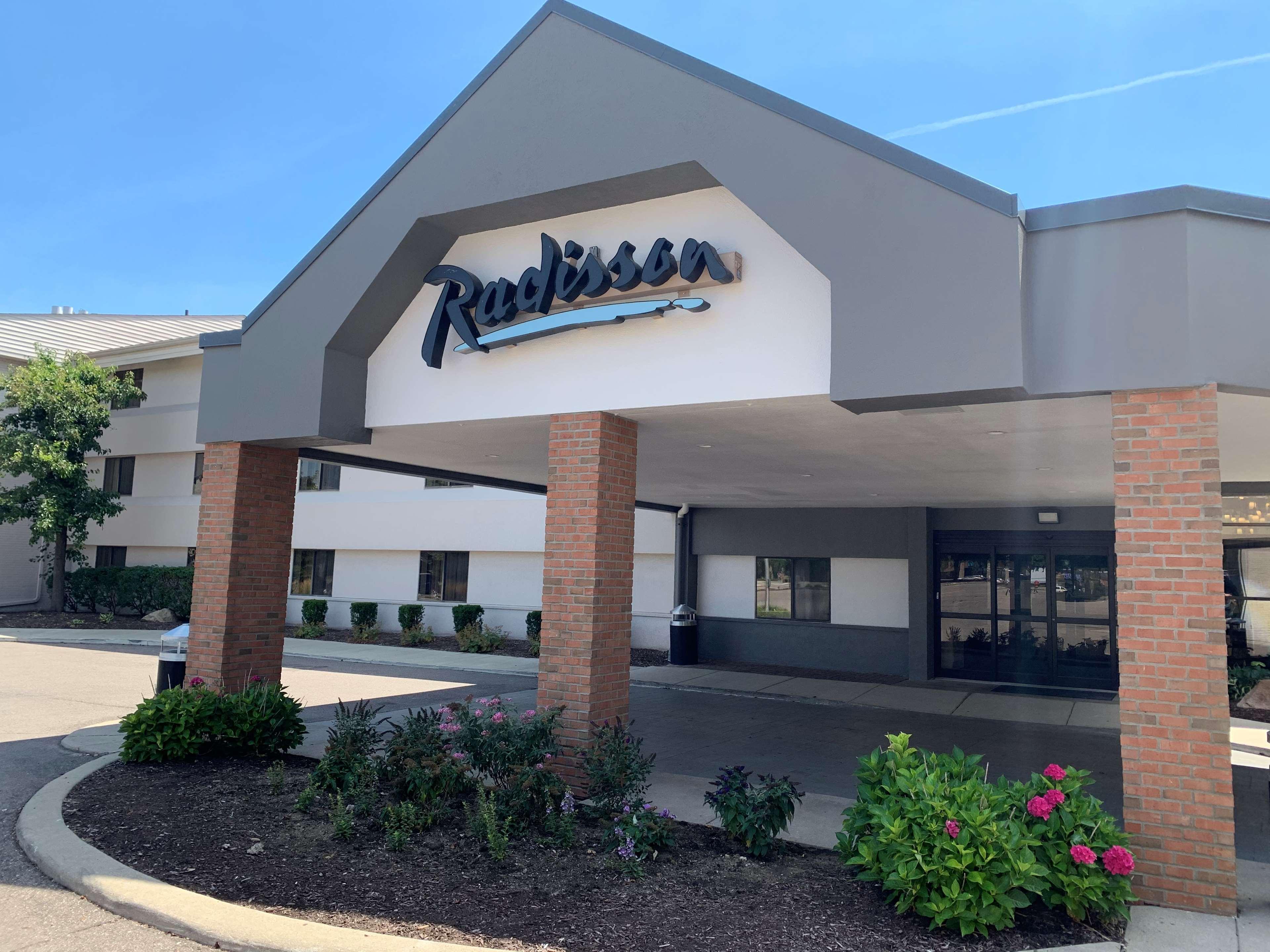 Radisson Hotel Detroit-Farmington Hills Ngoại thất bức ảnh