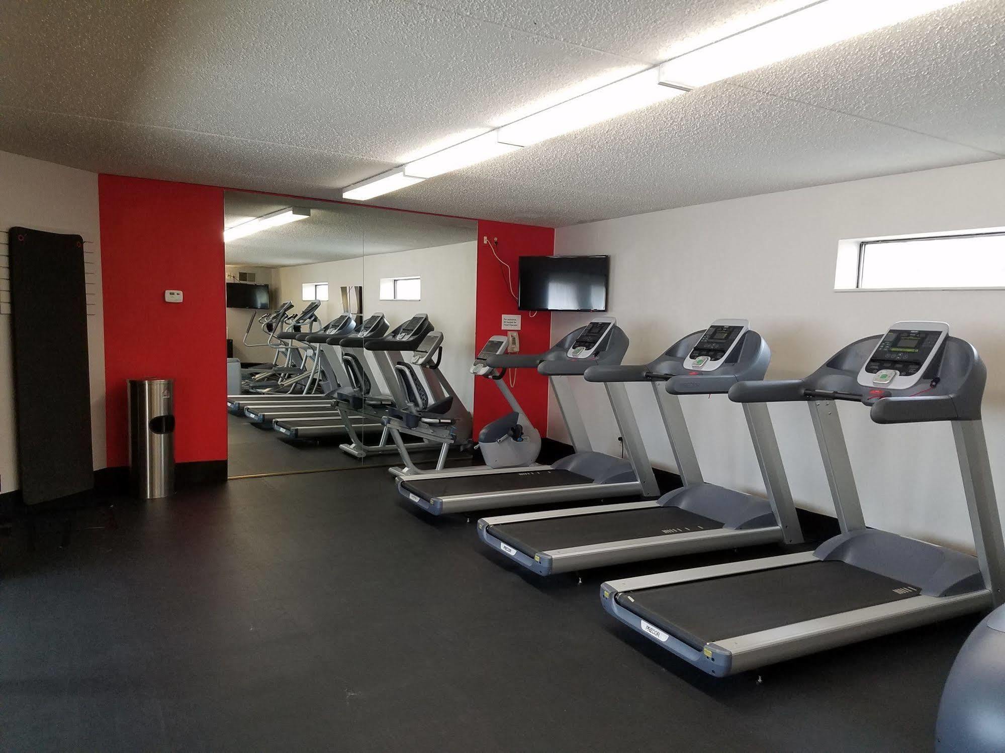 Radisson Hotel Detroit-Farmington Hills Ngoại thất bức ảnh