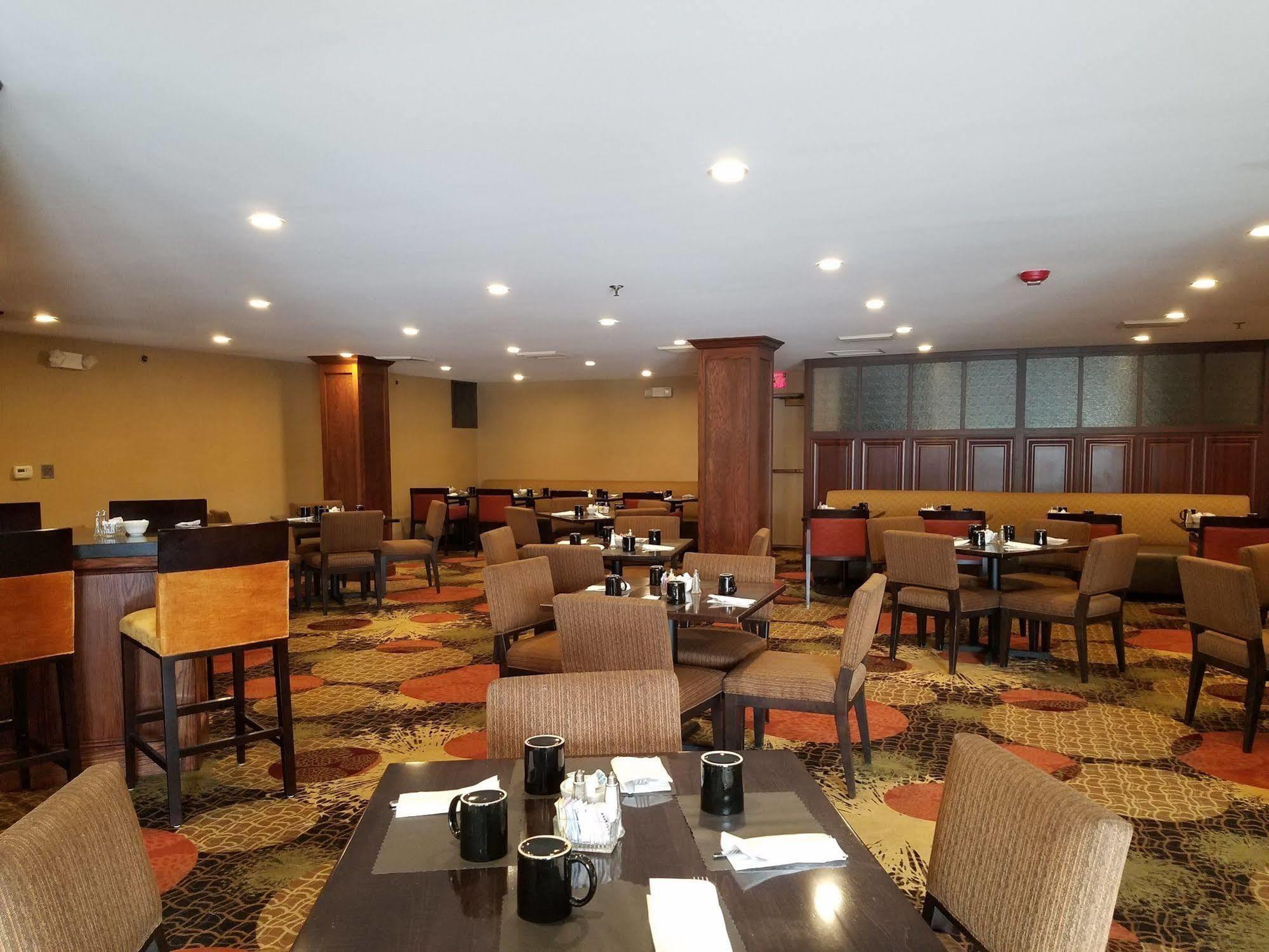 Radisson Hotel Detroit-Farmington Hills Ngoại thất bức ảnh